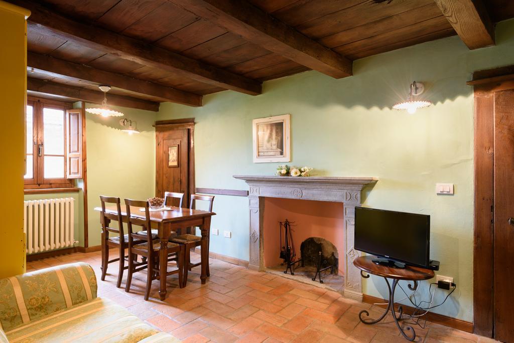 Il Borgo Dei Corsi - Charming Holiday Apartments 오르티냐노 라기올로 외부 사진